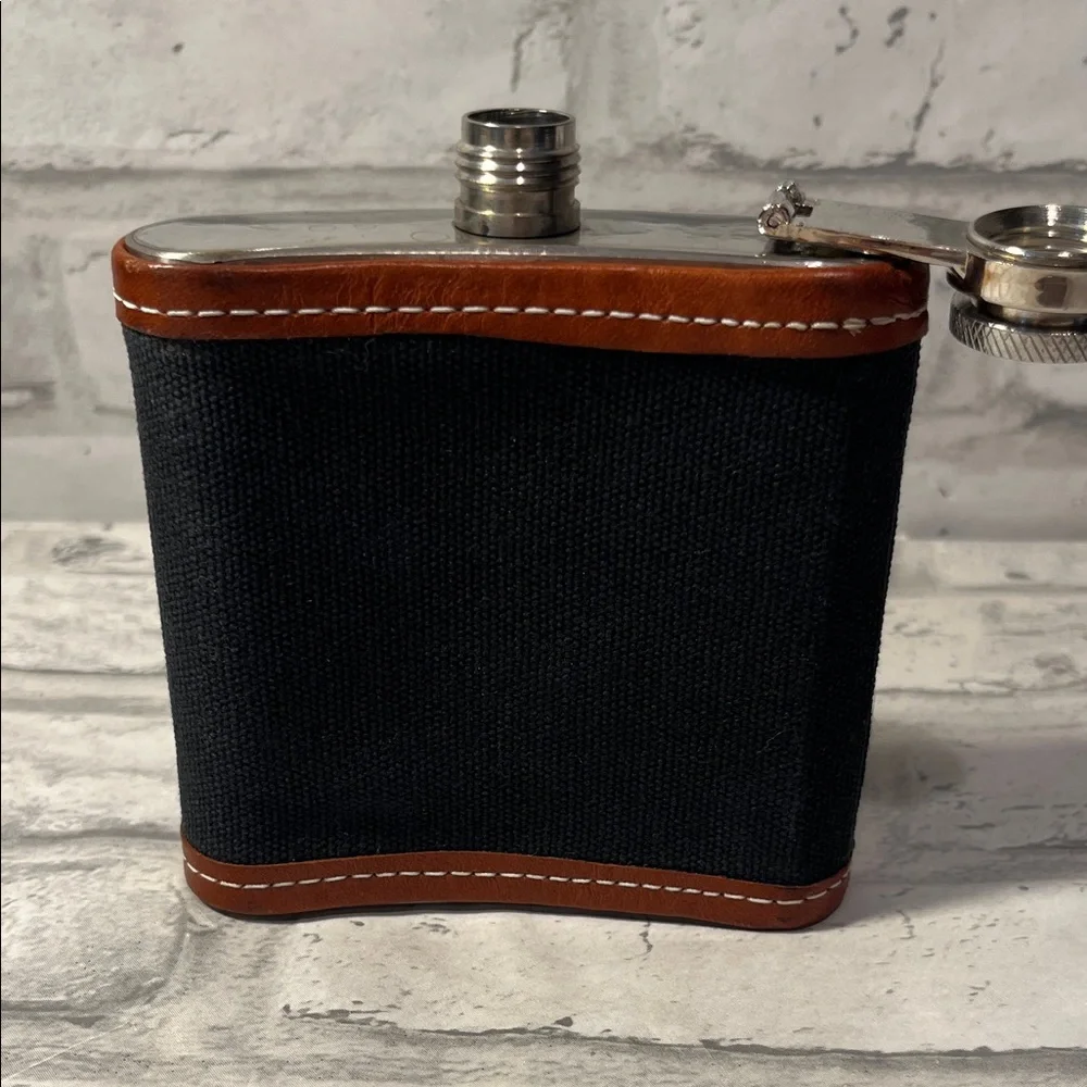 JT Spencer Black Skull & Crossbones Hip Flask with Brown Trim liquor